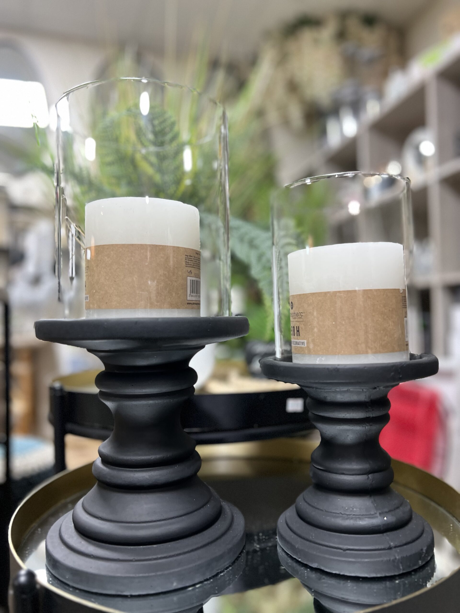 פמוט שחור גדול