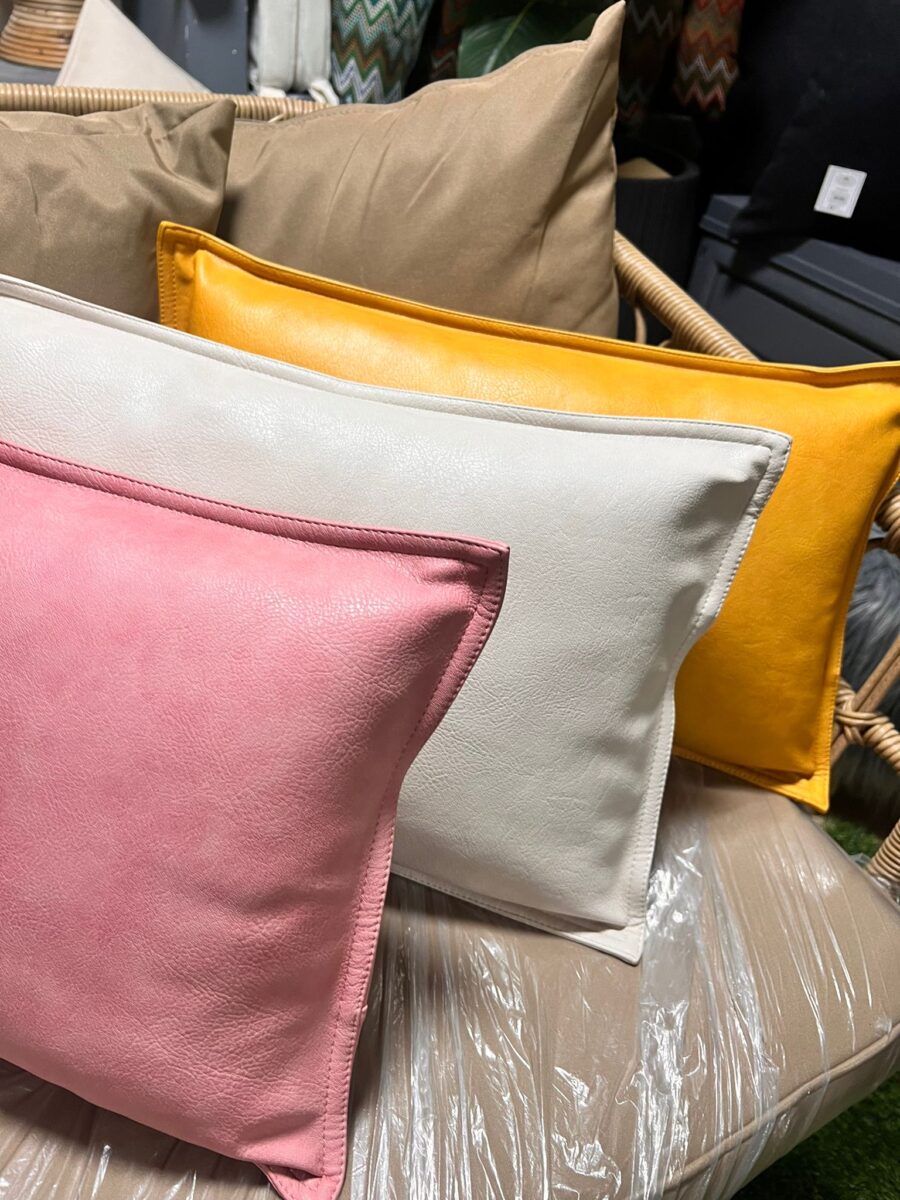 כריות נוי ארוכות מדימוי עור . – תמונה 5